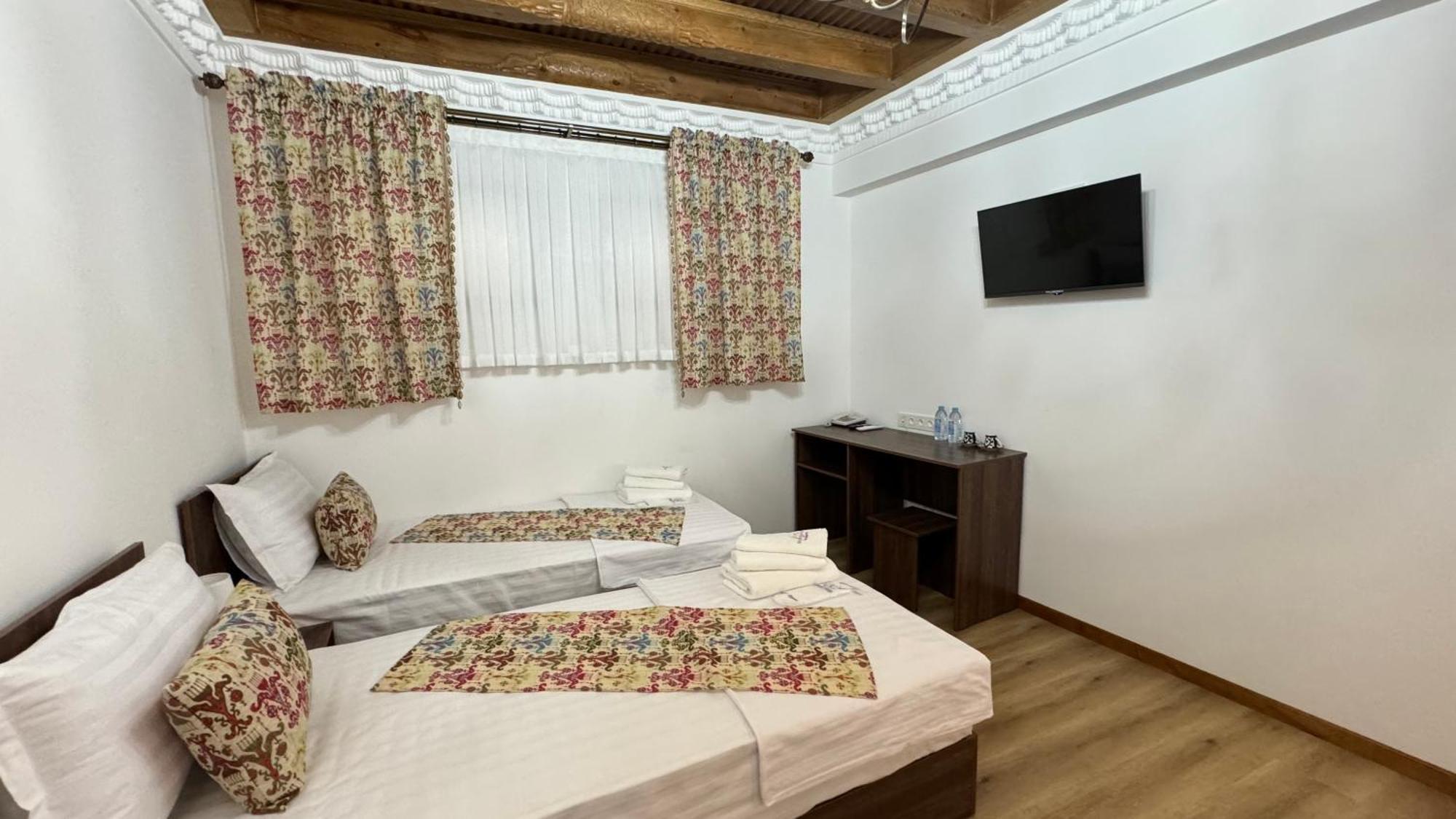 Mahbubakhon Guest House In Old City Bukhara Exterior photo